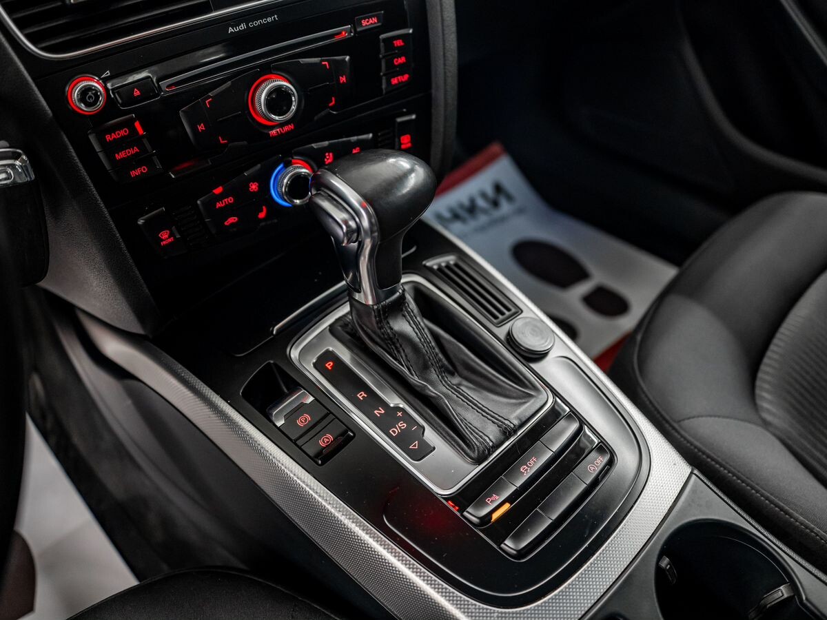 Audi A4 2012 - фото автомобиля