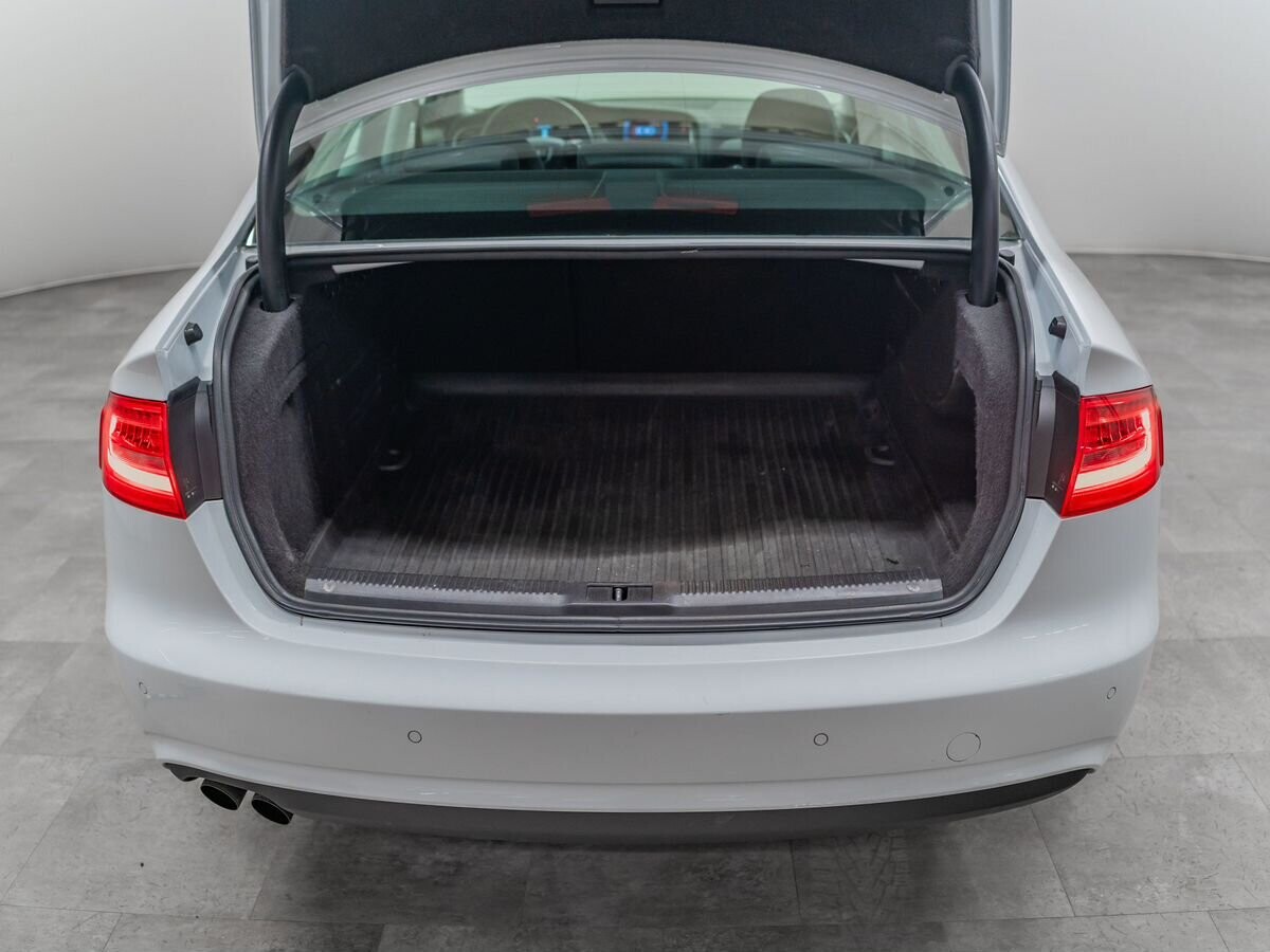 Audi A4 2012 - фото автомобиля