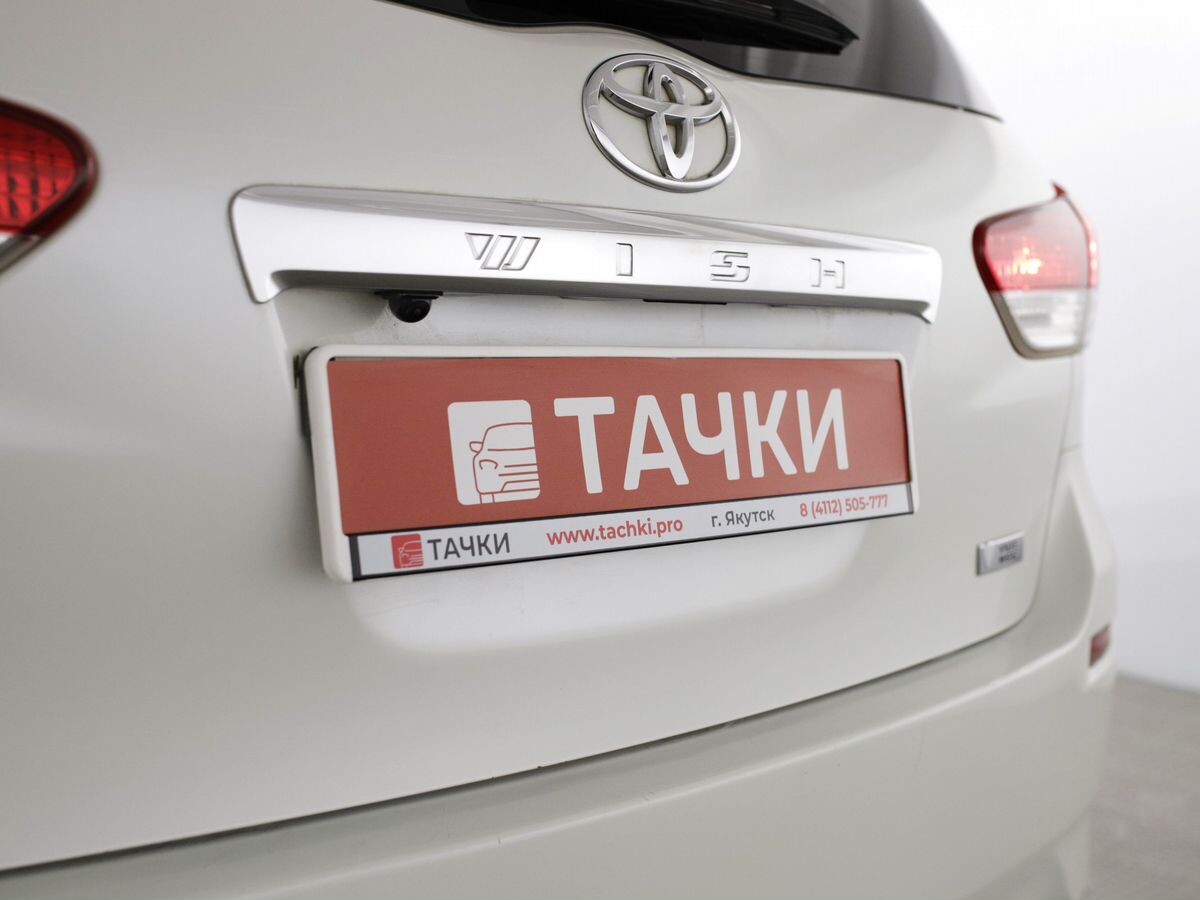 Toyota Wish 2010 - фото автомобиля