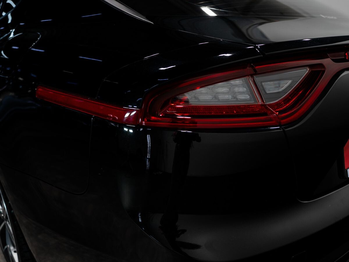 Kia Stinger 2019 - фото автомобиля