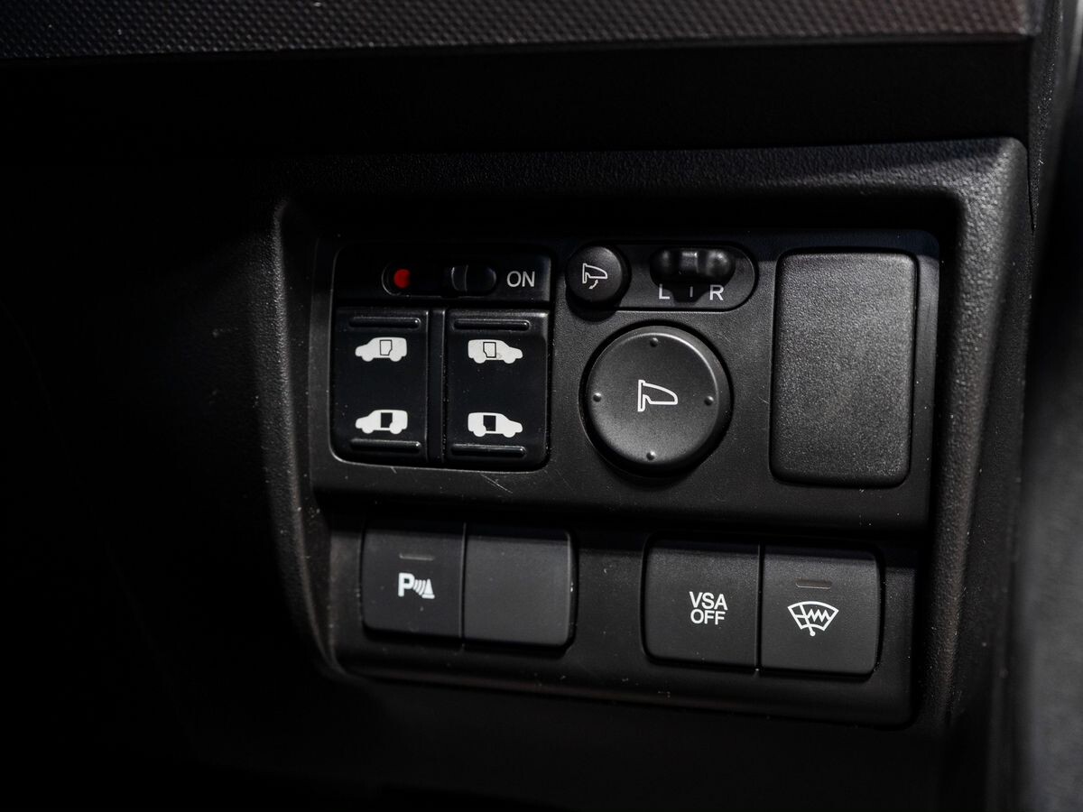 Honda Freed 2009 - фото автомобиля