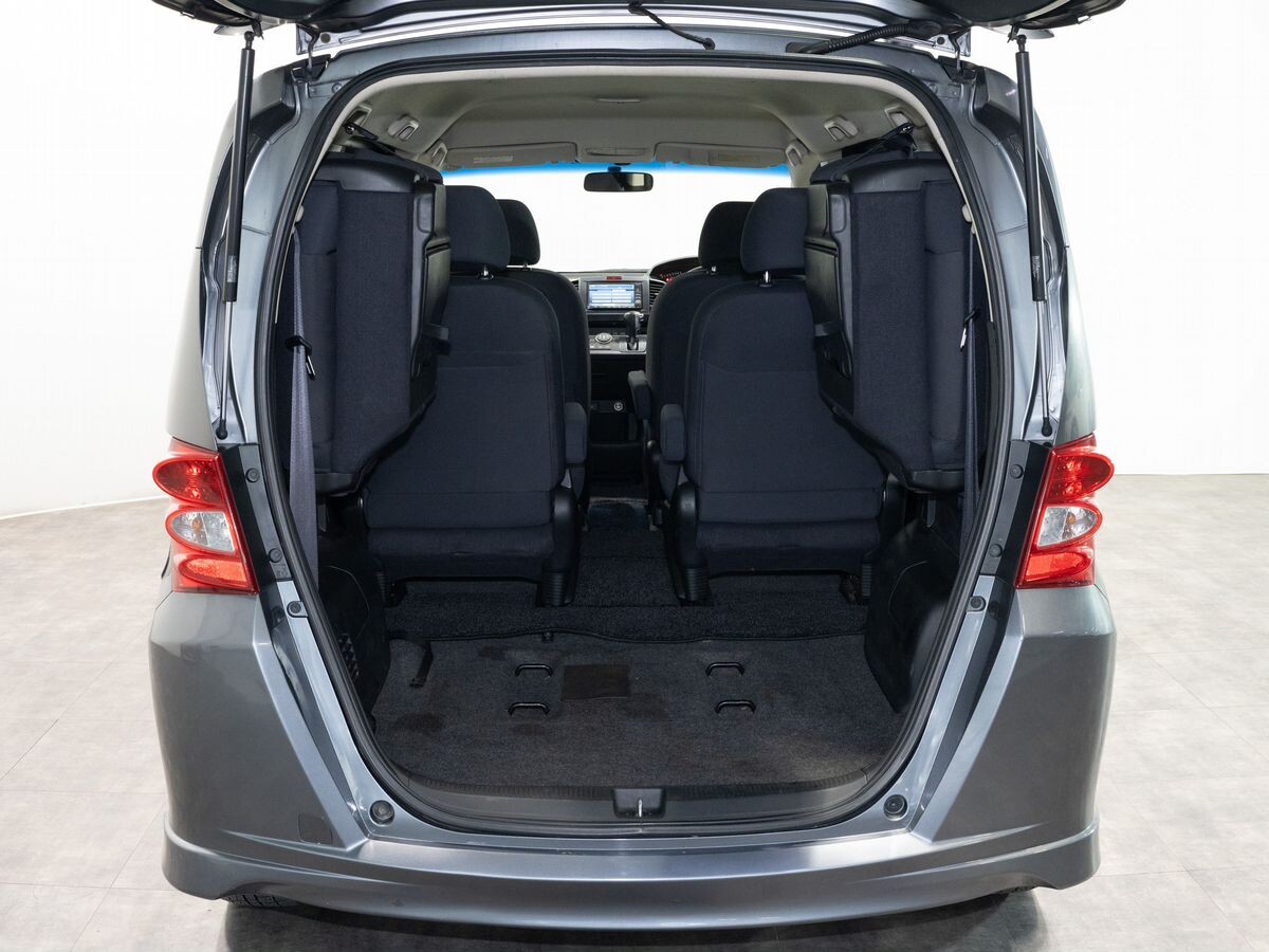 Honda Freed 2009 - фото автомобиля