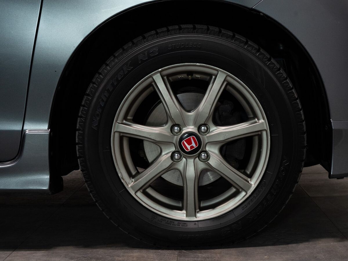 Honda Freed 2009 - фото автомобиля