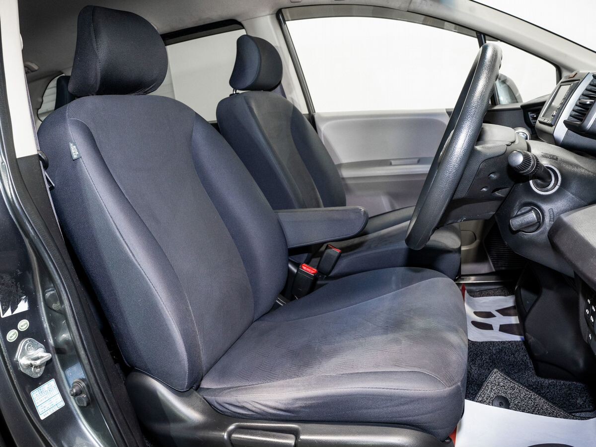 Honda Freed 2009 - фото автомобиля