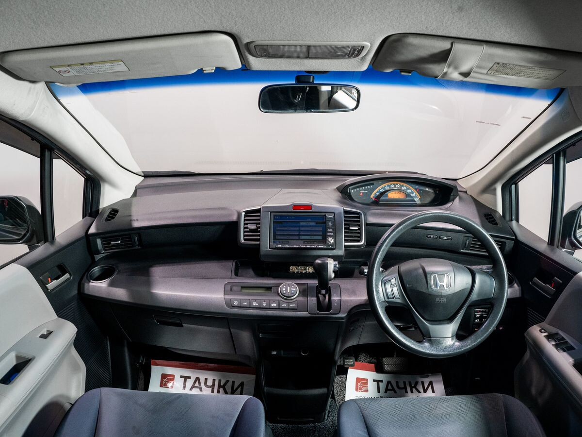 Honda Freed 2009 - фото автомобиля