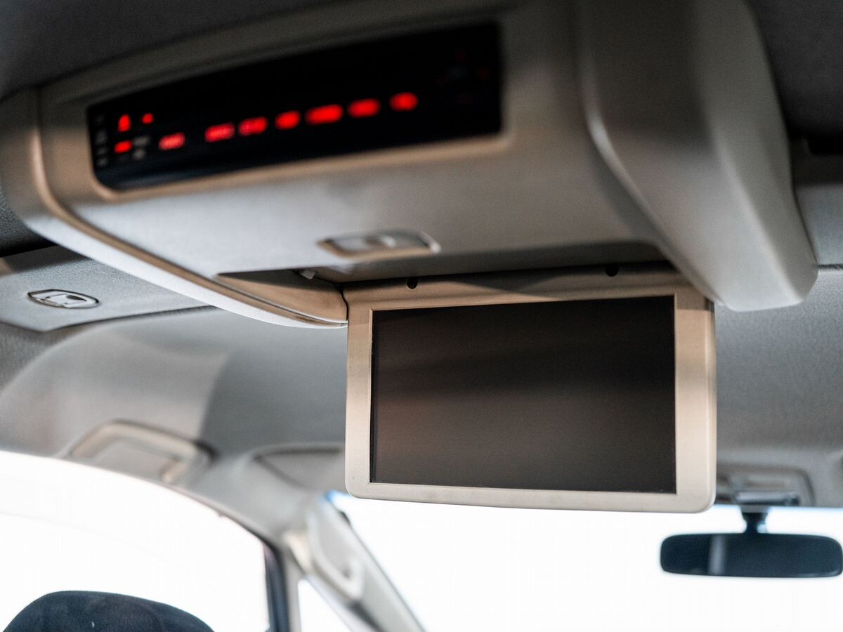 Mitsubishi Delica D:5 2008 - фото автомобиля