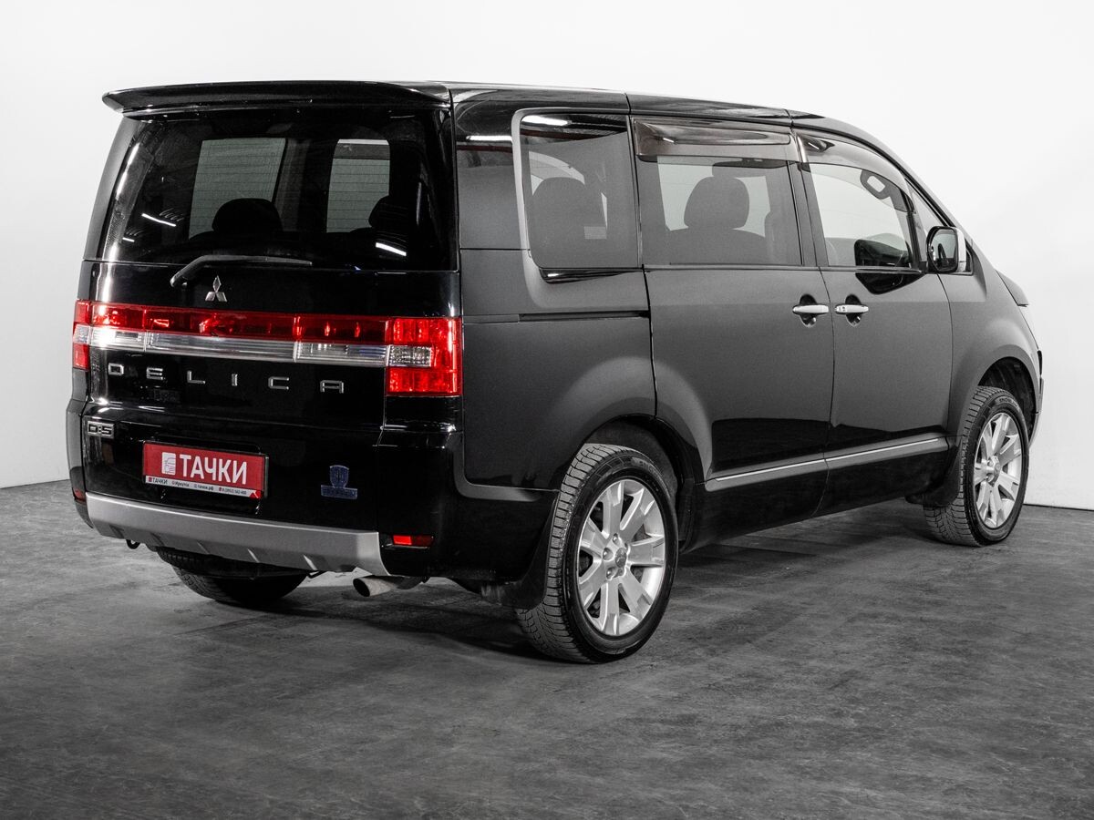 Mitsubishi Delica D:5 2008 - фото автомобиля