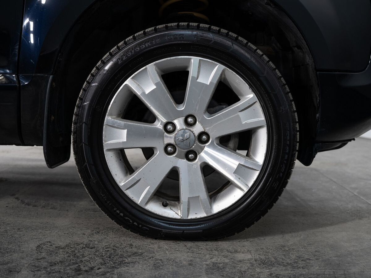 Mitsubishi Delica D:5 2008 - фото автомобиля