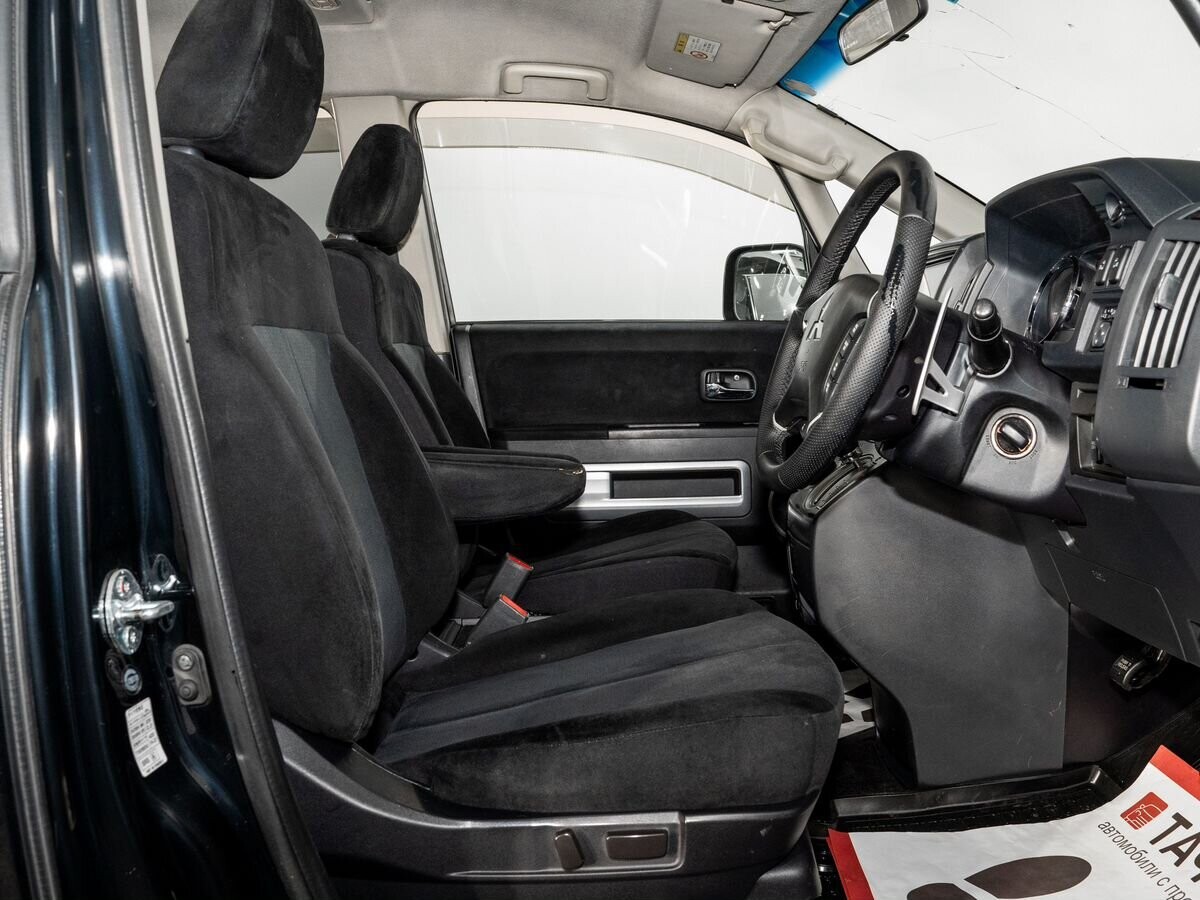 Mitsubishi Delica D:5 2008 - фото автомобиля