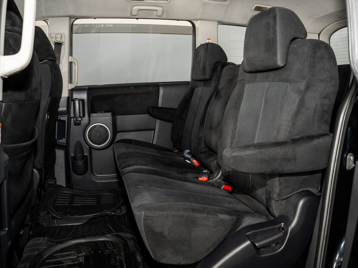 Mitsubishi Delica D:5 2008 - фото автомобиля