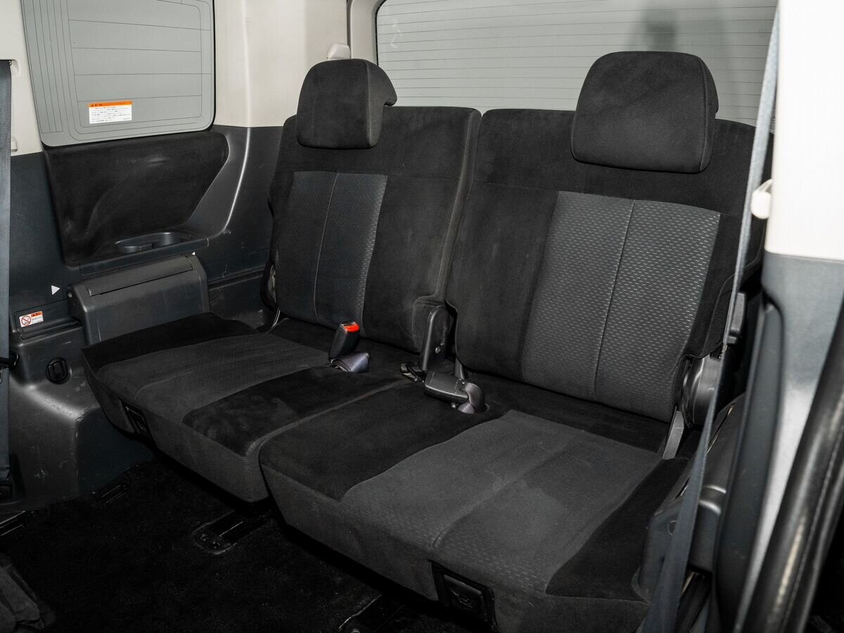 Mitsubishi Delica D:5 2008 - фото автомобиля