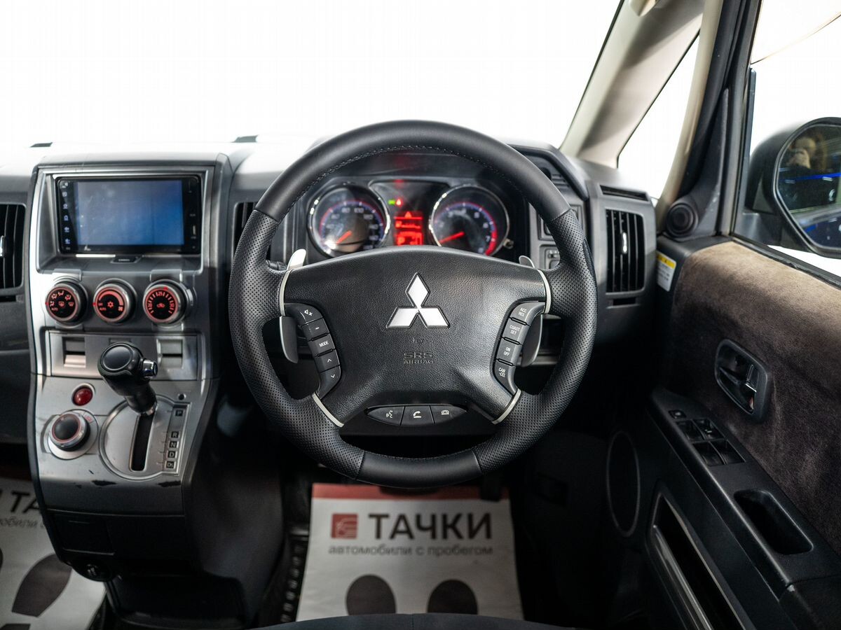Mitsubishi Delica D:5 2008 - фото автомобиля