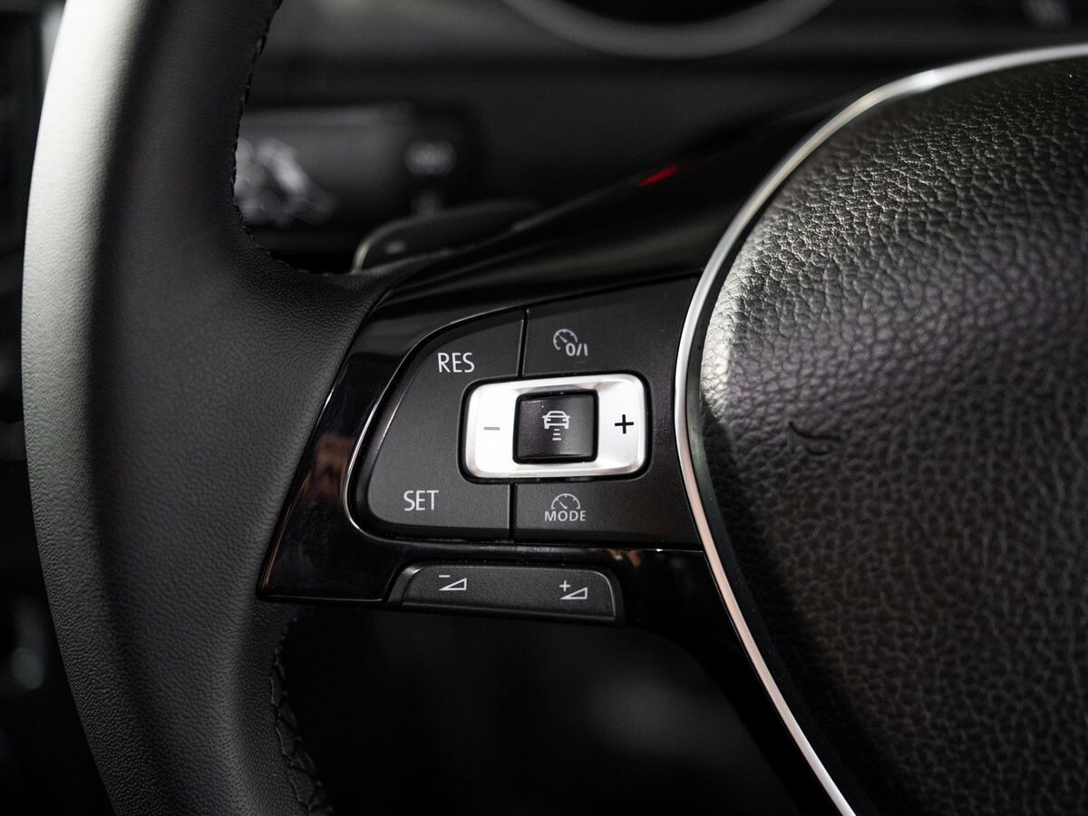 Volkswagen Golf 2015 - фото автомобиля