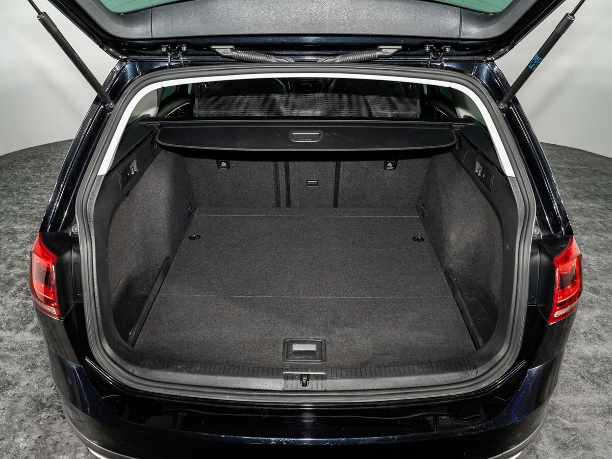 Volkswagen Golf 2015 - фото автомобиля