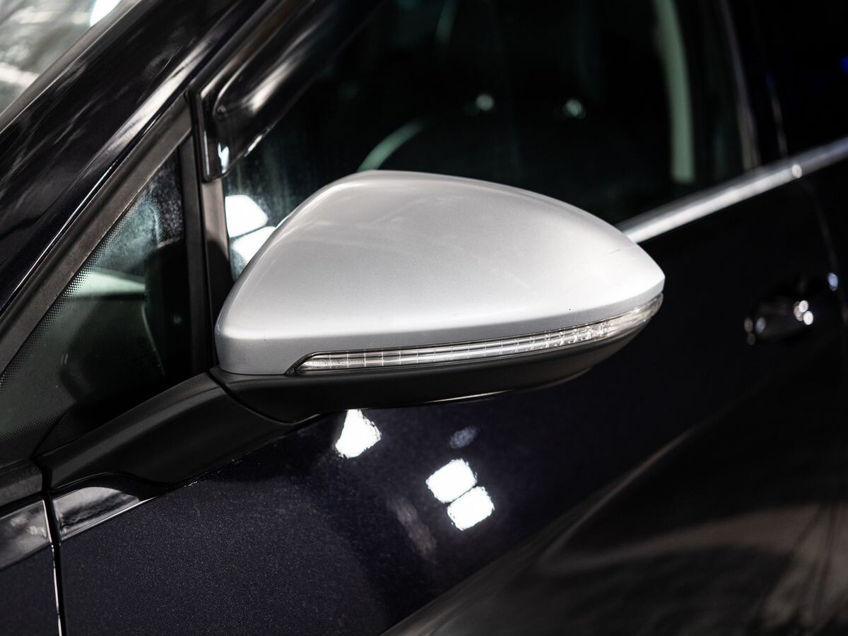 Volkswagen Golf 2015 - фото автомобиля