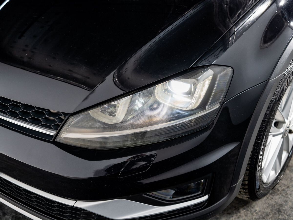 Volkswagen Golf 2015 - фото автомобиля