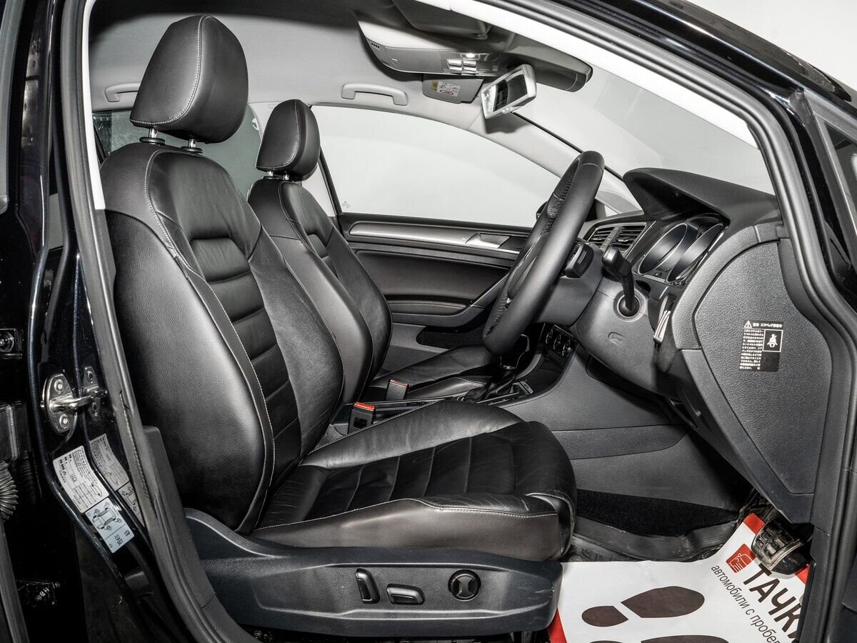 Volkswagen Golf 2015 - фото автомобиля