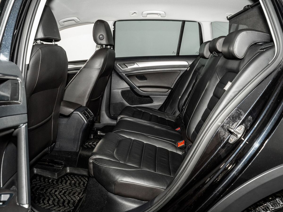 Volkswagen Golf 2015 - фото автомобиля