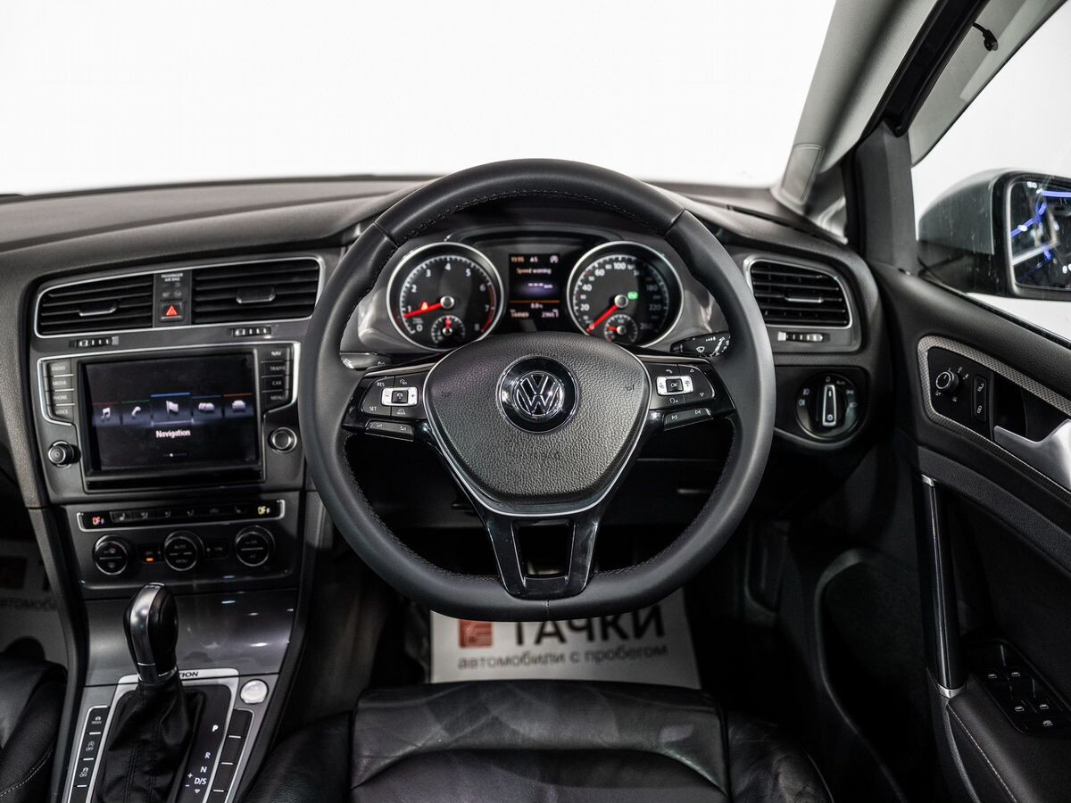 Volkswagen Golf 2015 - фото автомобиля
