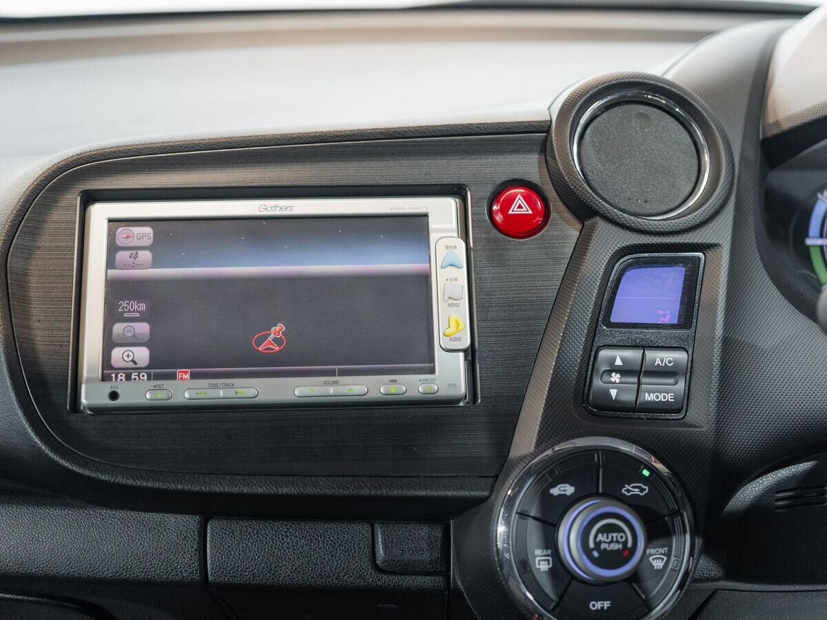 Honda Insight 2010 - фото автомобиля