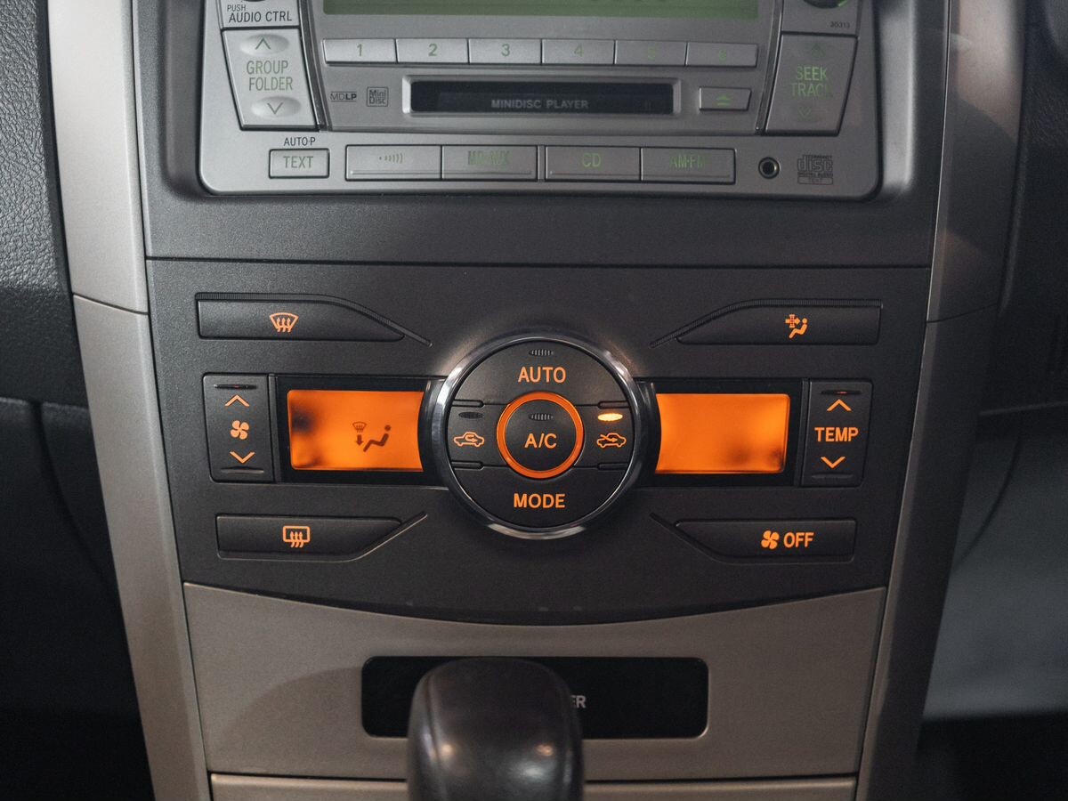 Toyota Corolla 2009 - фото автомобиля