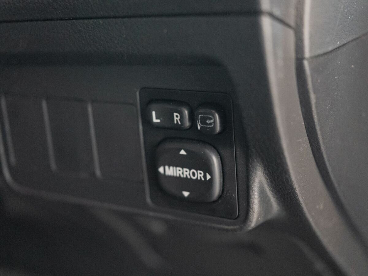 Toyota Corolla 2009 - фото автомобиля