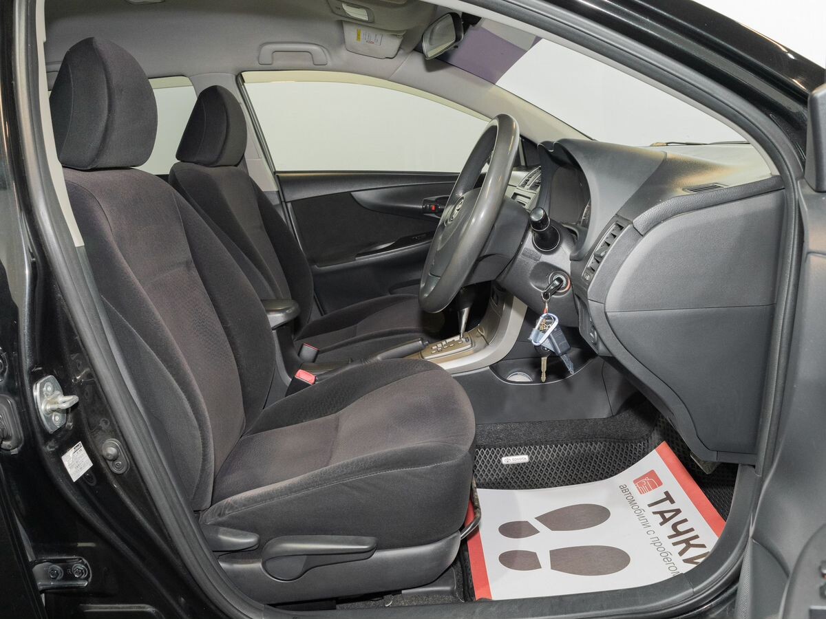 Toyota Corolla 2009 - фото автомобиля