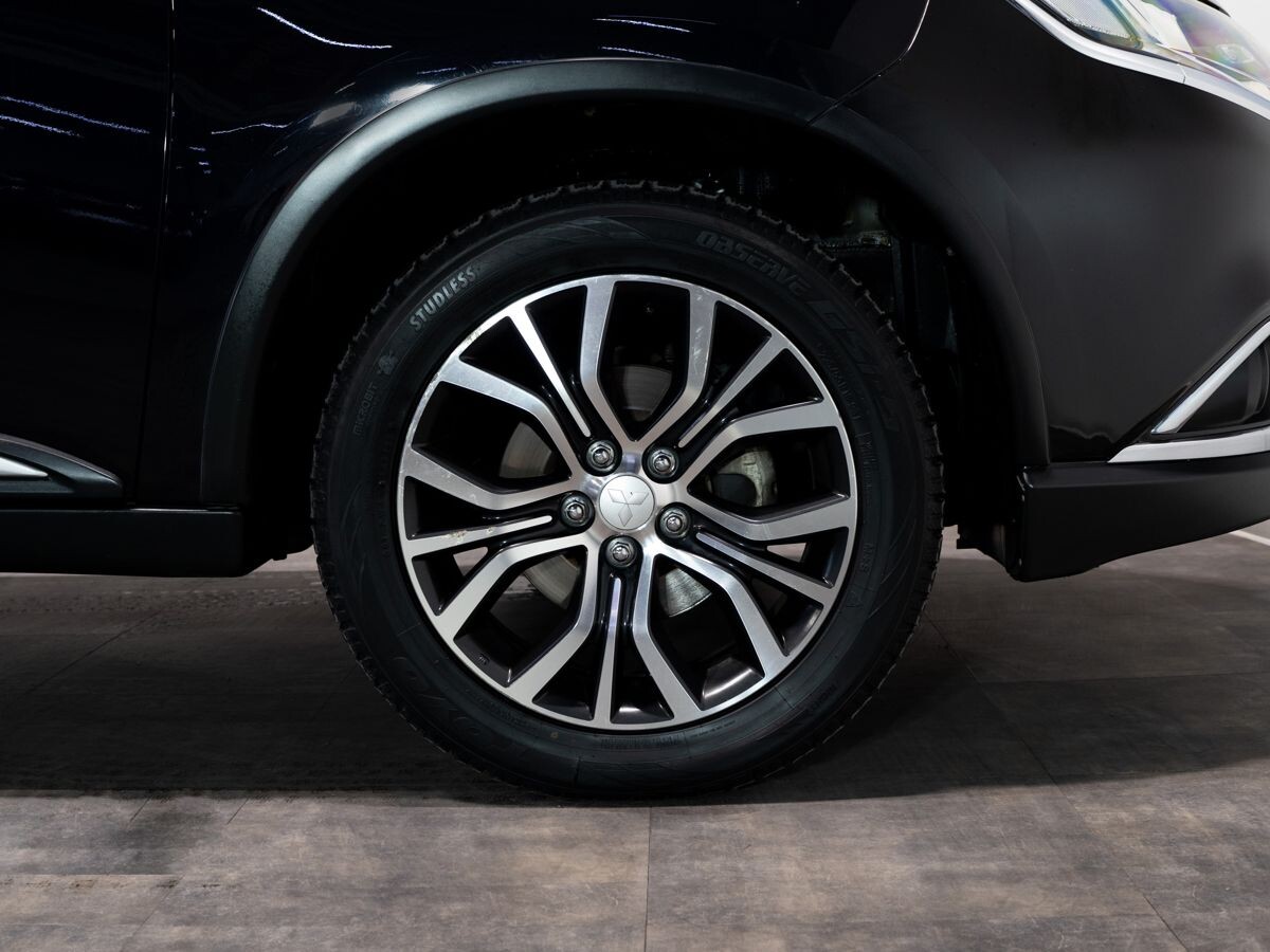 Mitsubishi Outlander 2015 - фото автомобиля