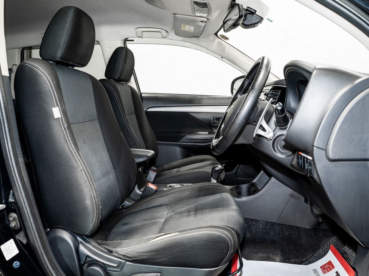 Mitsubishi Outlander 2015 - фото автомобиля