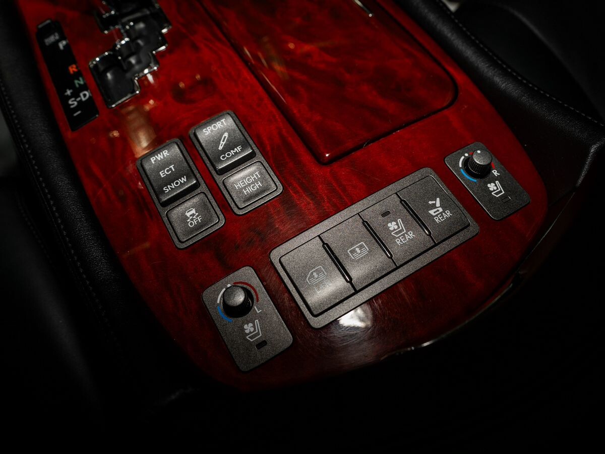 Lexus LS 2008 - фото автомобиля