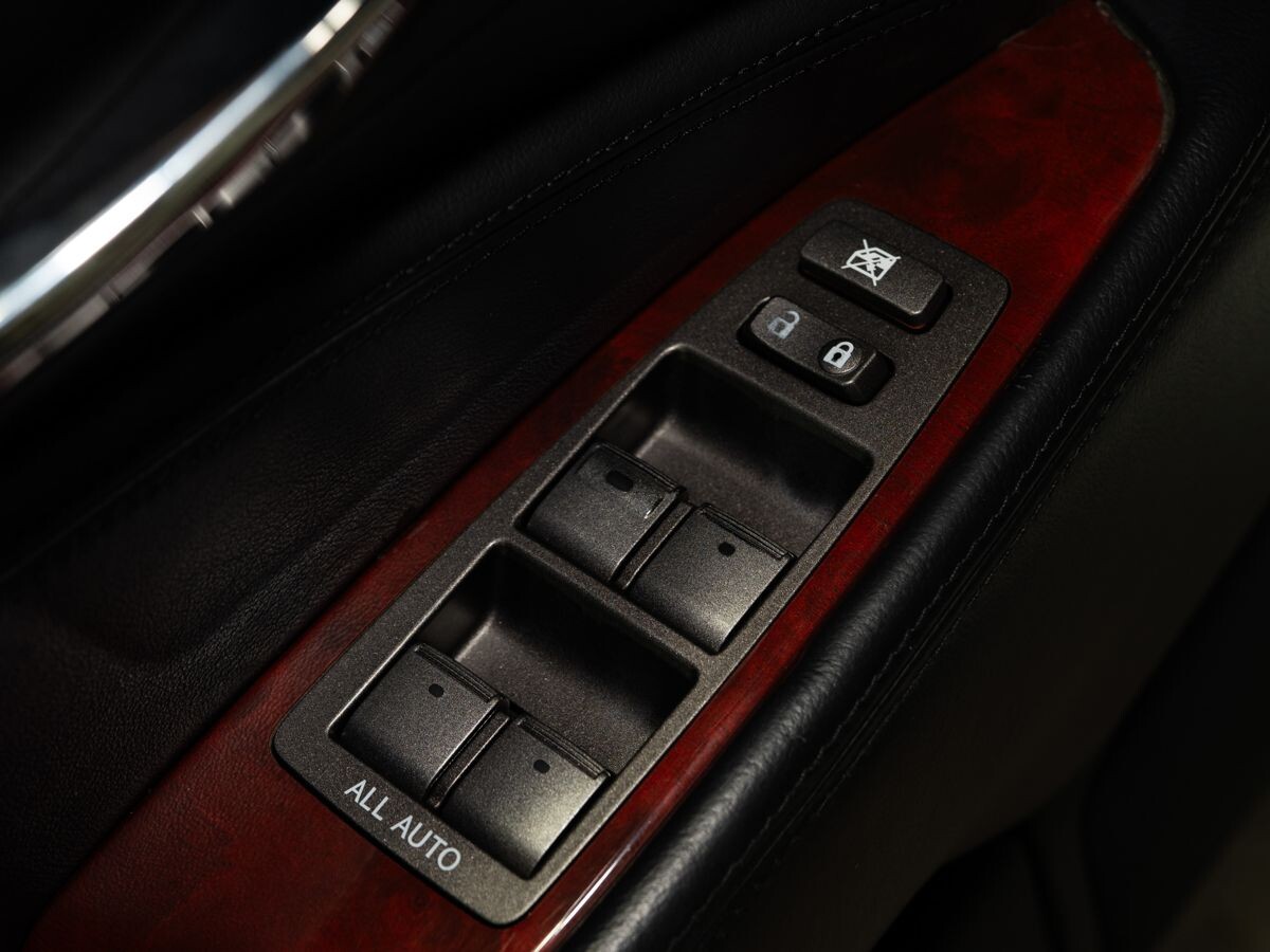 Lexus LS 2008 - фото автомобиля