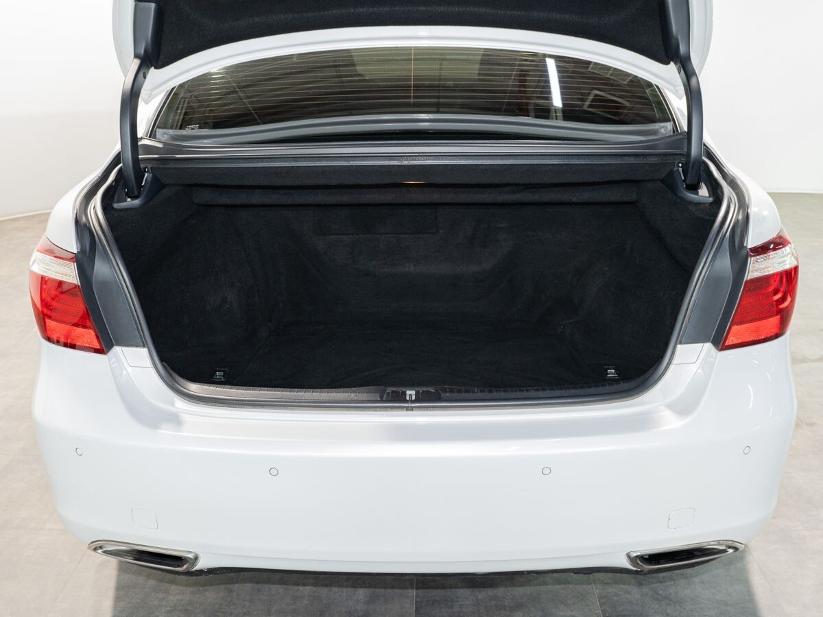 Lexus LS 2008 - фото автомобиля