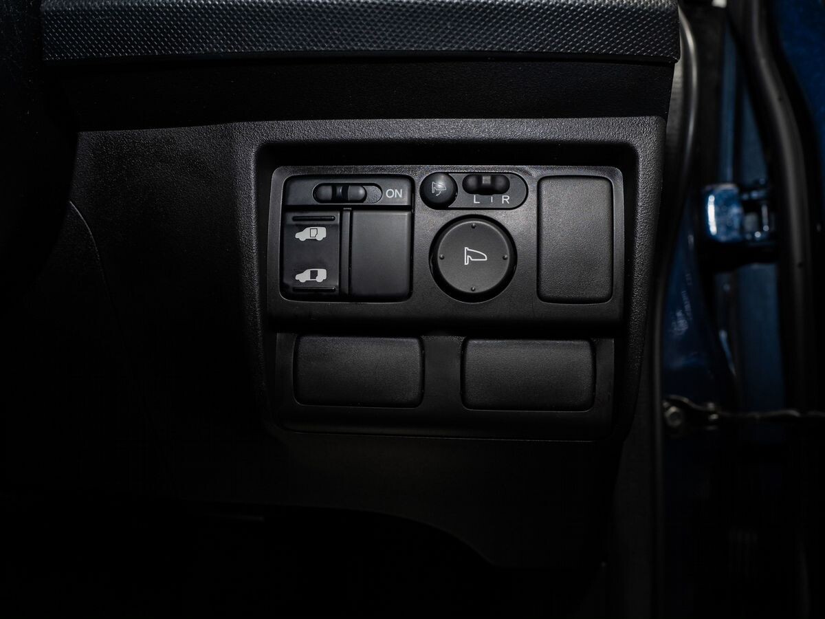 Honda Freed 2011 - фото автомобиля