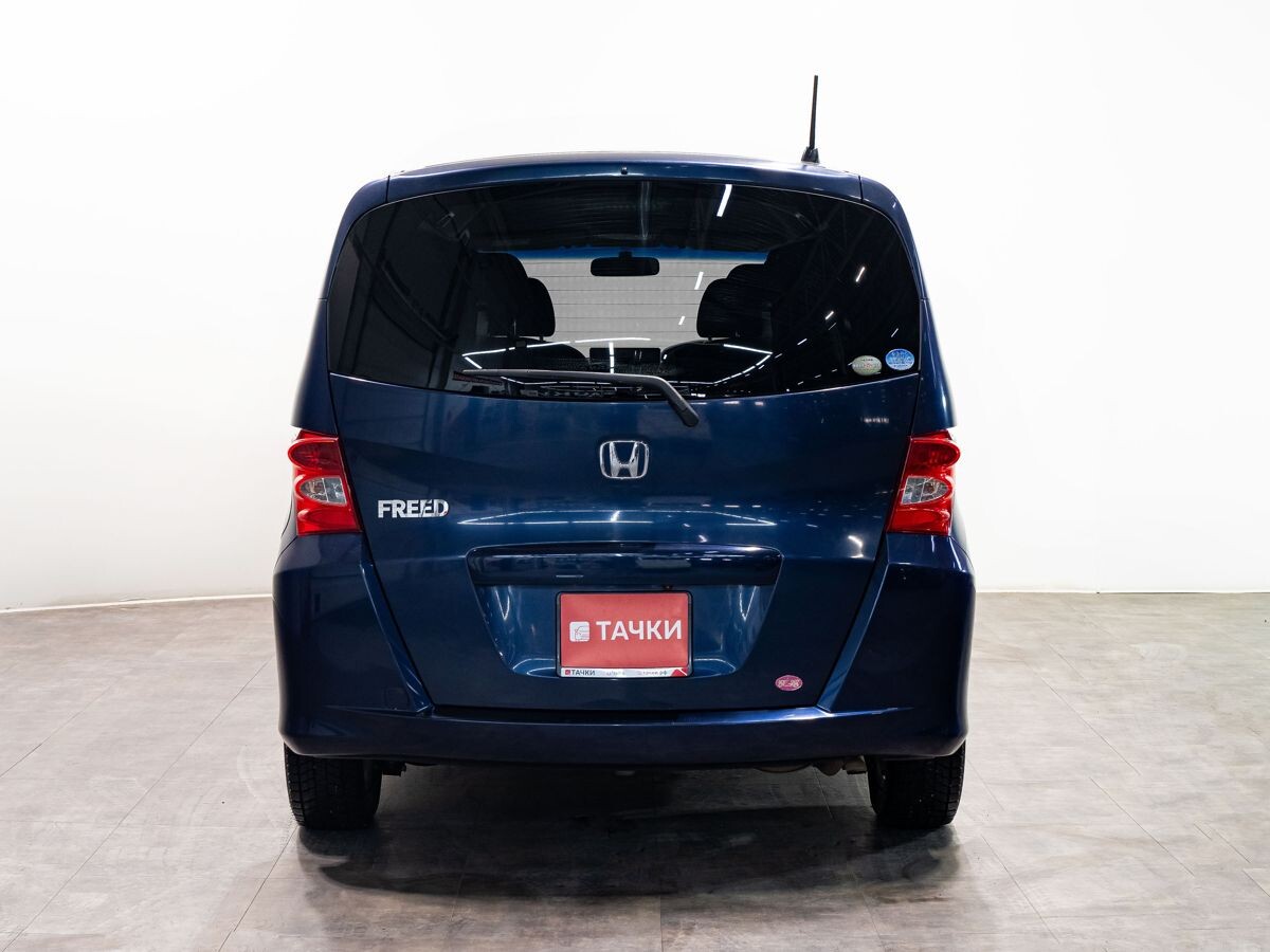 Honda Freed 2011 - фото автомобиля
