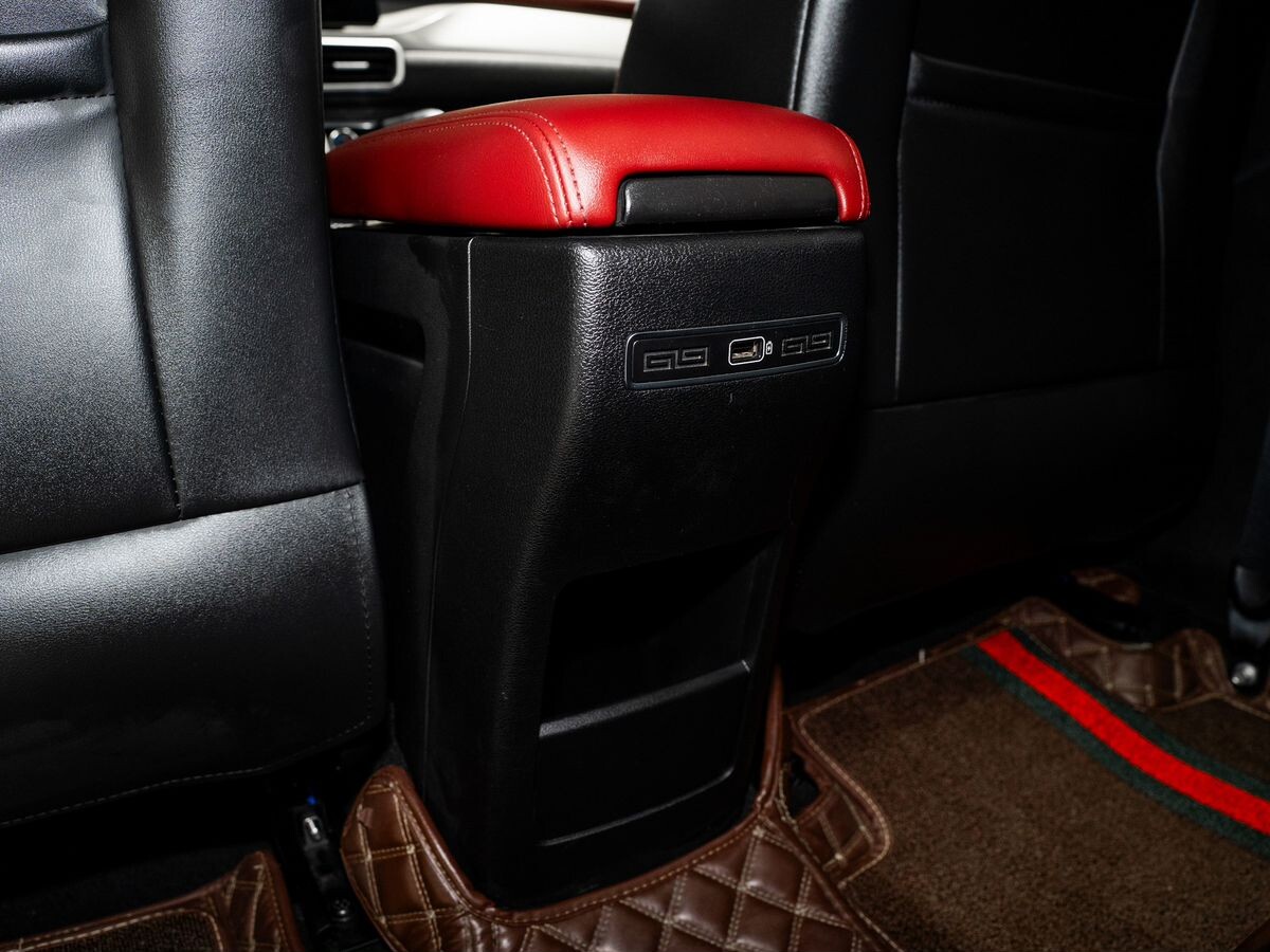 Geely Coolray 2020 - фото автомобиля