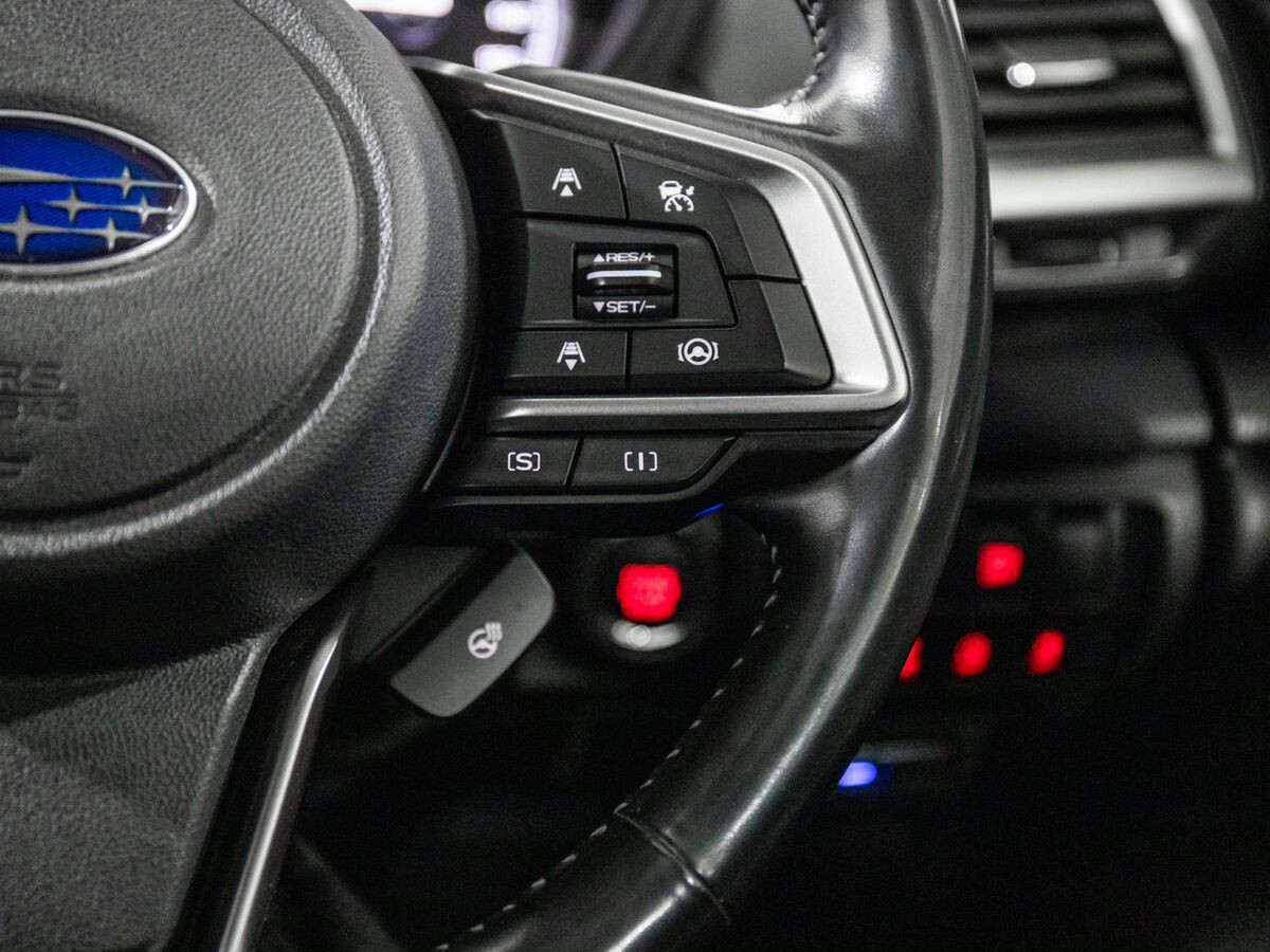 Subaru Forester 2021 - фото автомобиля