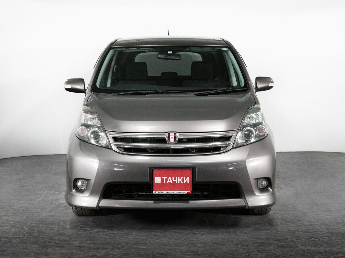 Toyota ISis 2009 - фото автомобиля