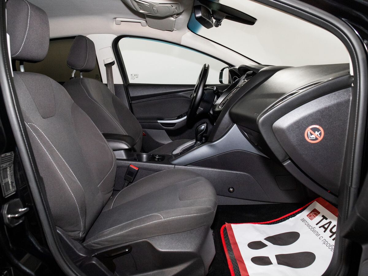 Ford Focus 2011 - фото автомобиля