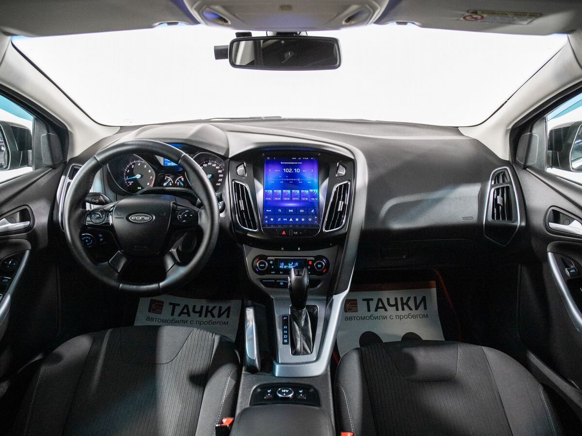 Ford Focus 2011 - фото автомобиля