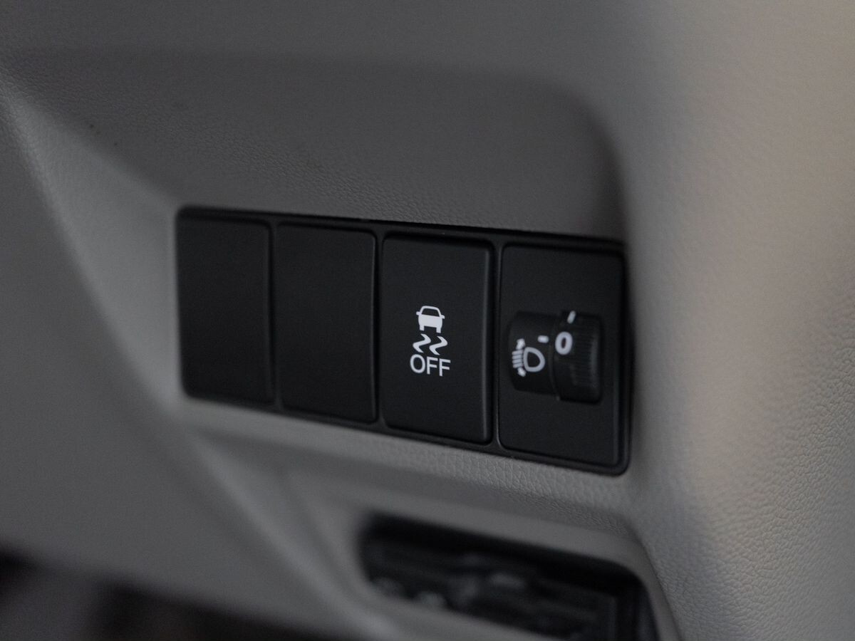 Honda Stepwgn 2015 - фото автомобиля