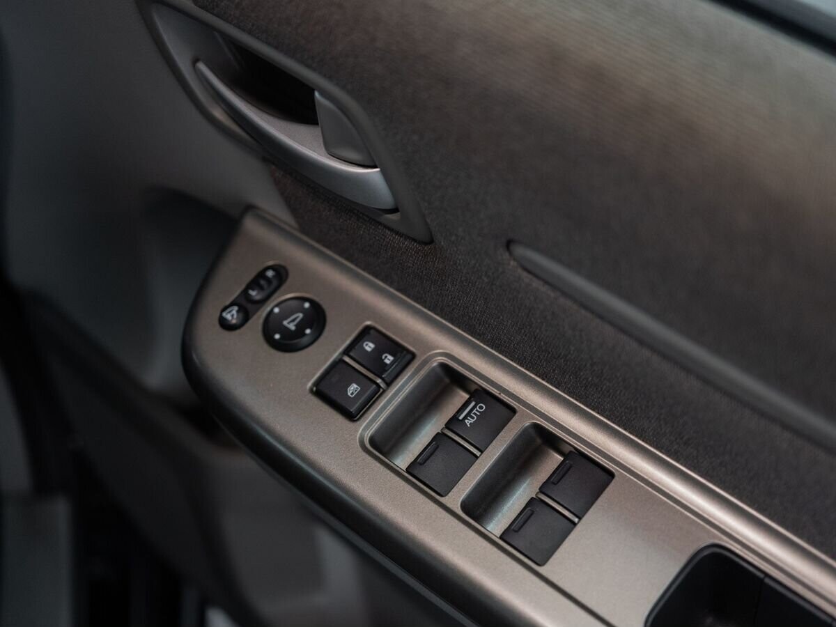 Honda Stepwgn 2015 - фото автомобиля