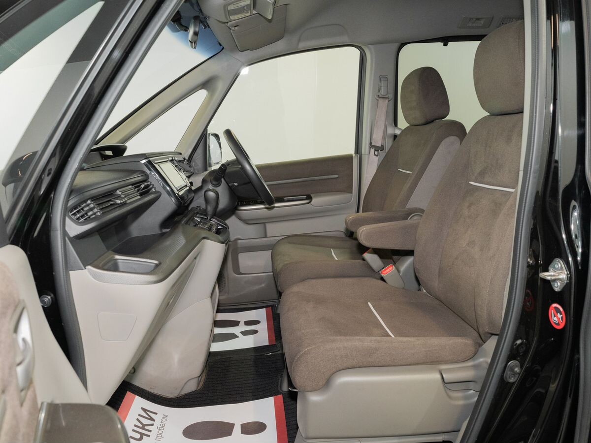 Honda Stepwgn 2015 - фото автомобиля