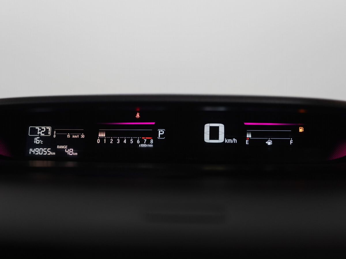 Honda Stepwgn 2015 - фото автомобиля