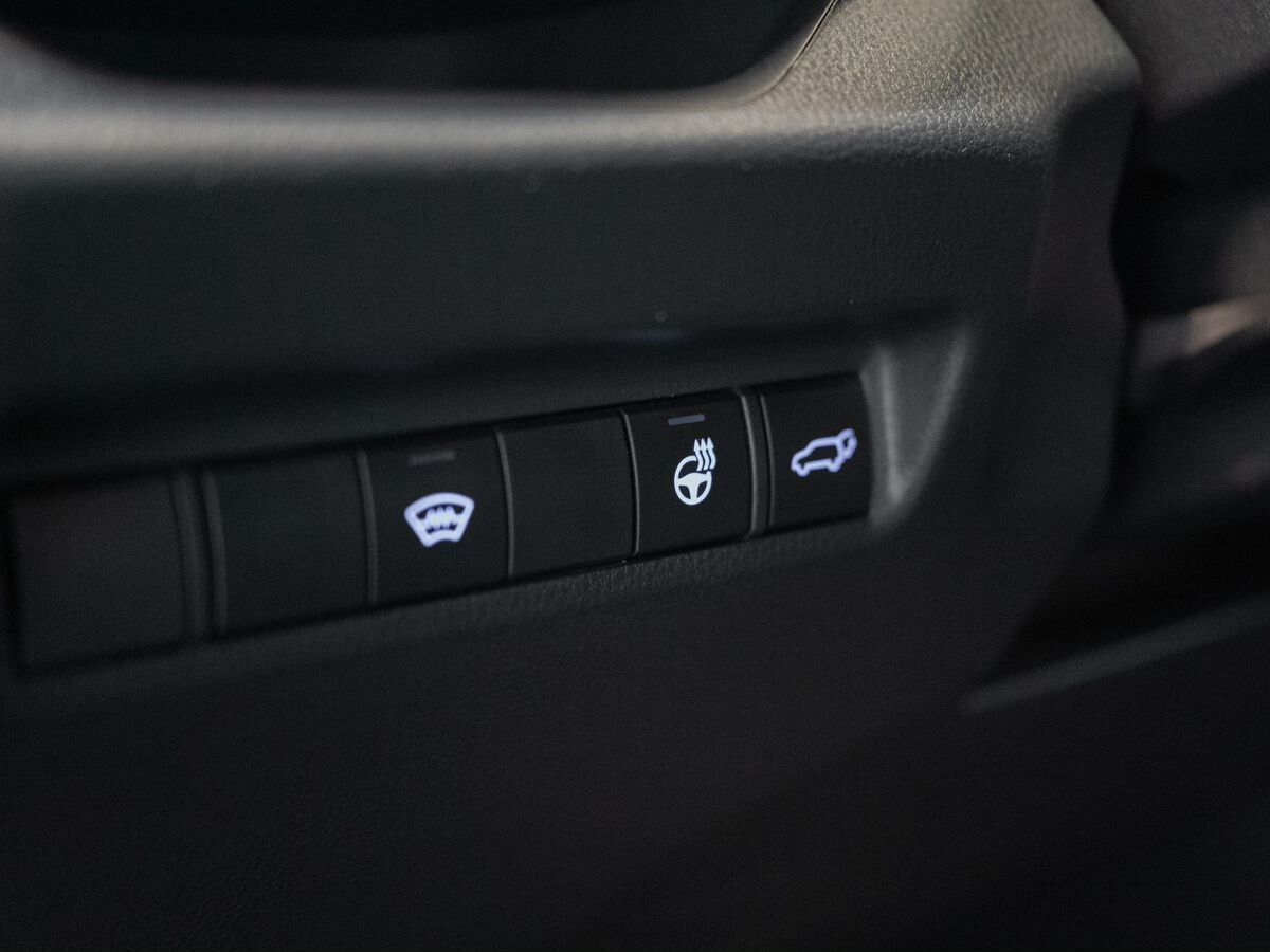 Toyota RAV4 2019 - фото автомобиля