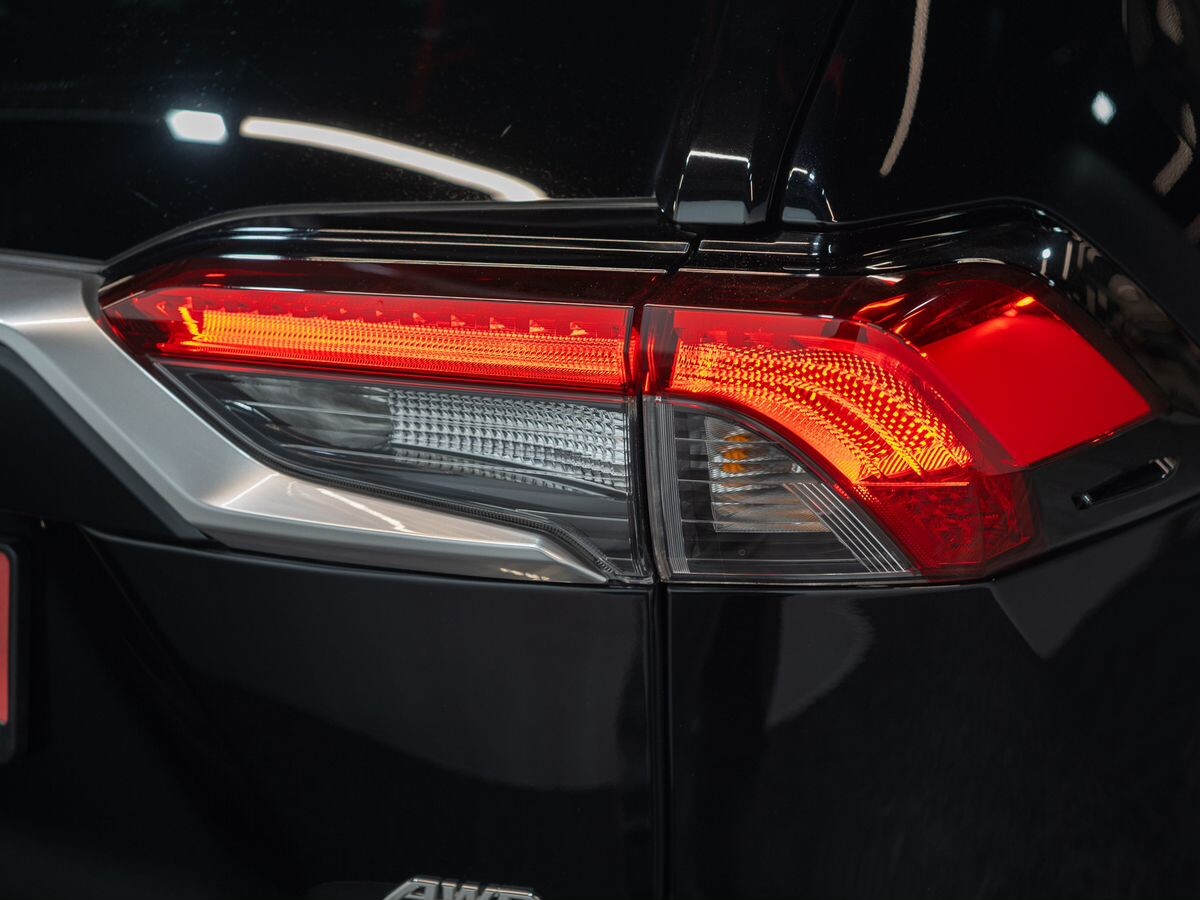 Toyota RAV4 2019 - фото автомобиля