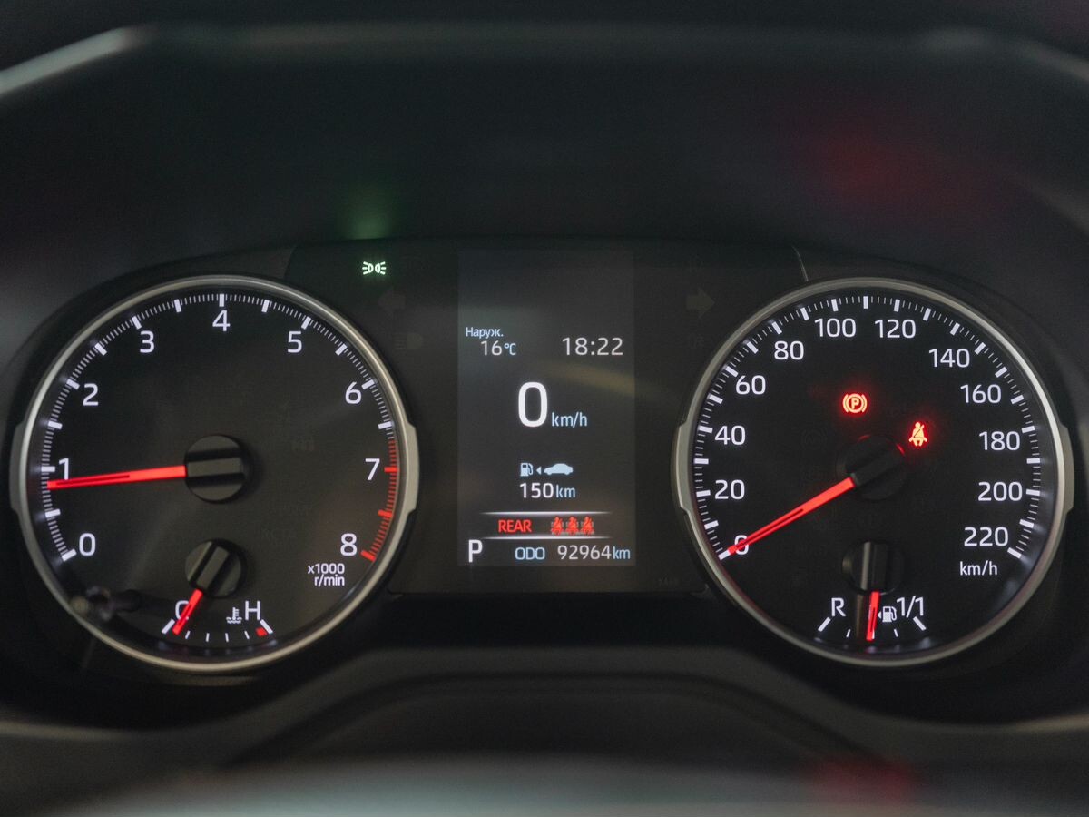 Toyota RAV4 2019 - фото автомобиля