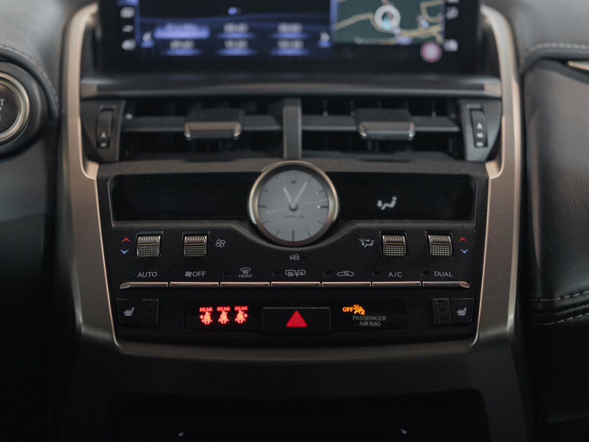 Lexus NX 2020 - фото автомобиля