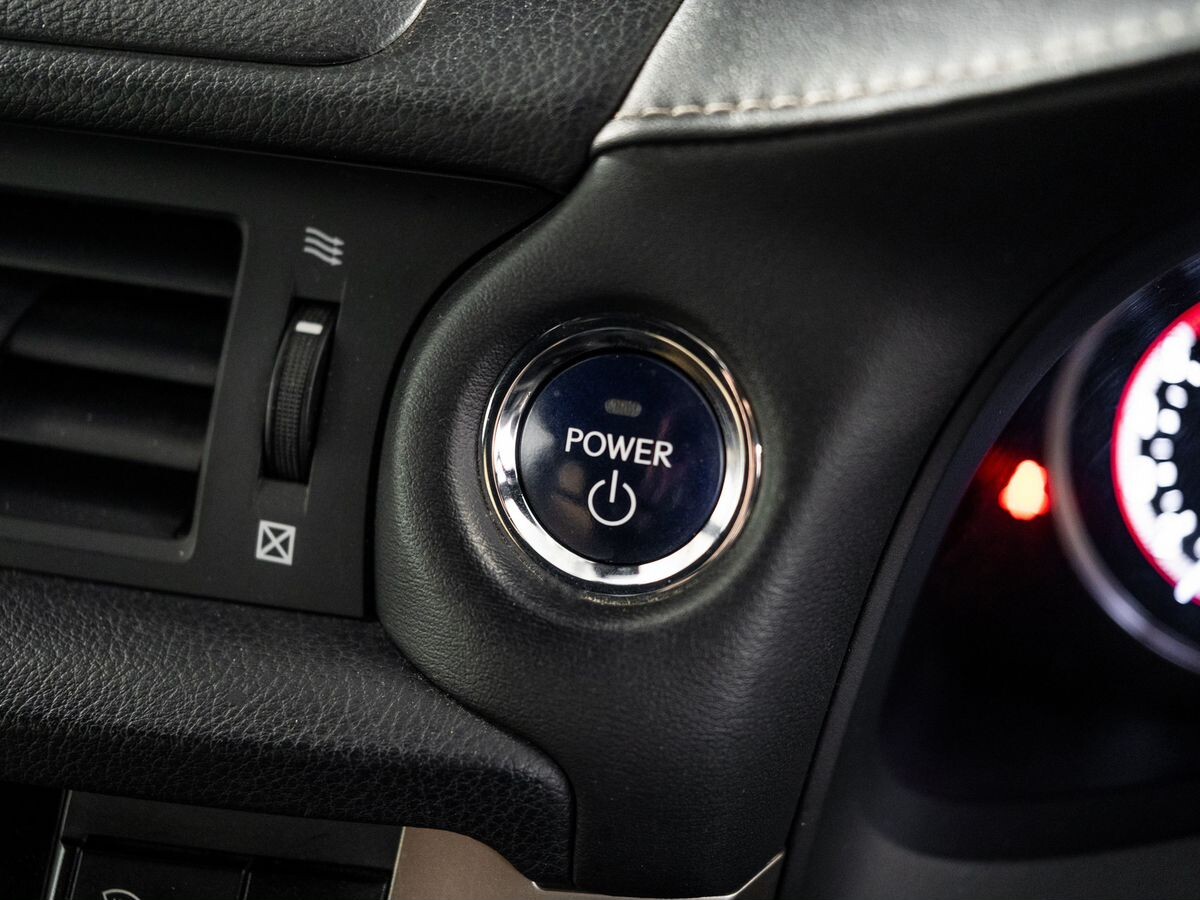 Lexus CT 2015 - фото автомобиля