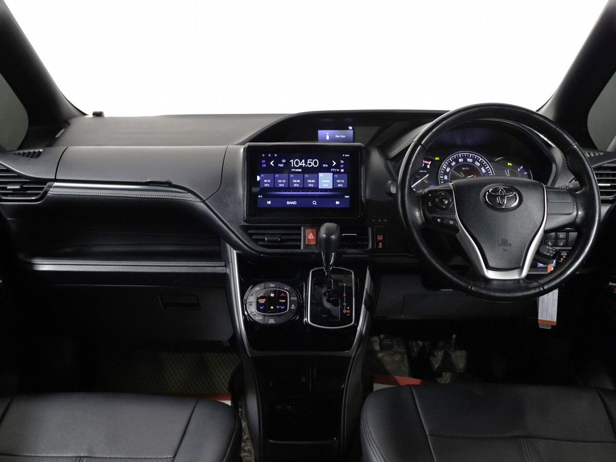 Toyota Esquire 2020 - фото автомобиля