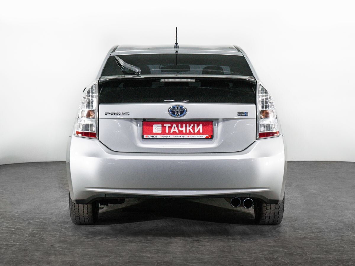 Toyota Prius 2010 - фото автомобиля